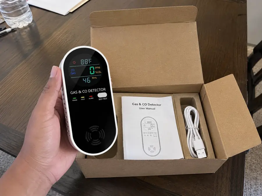Vital Carbon Detector unboxing
